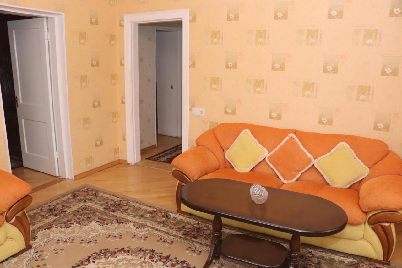 Апартаменты 100М2 В Малом Центре Еревана Exteriör bild